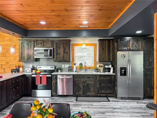 Ellijay, GA 30540,7 Addle CT