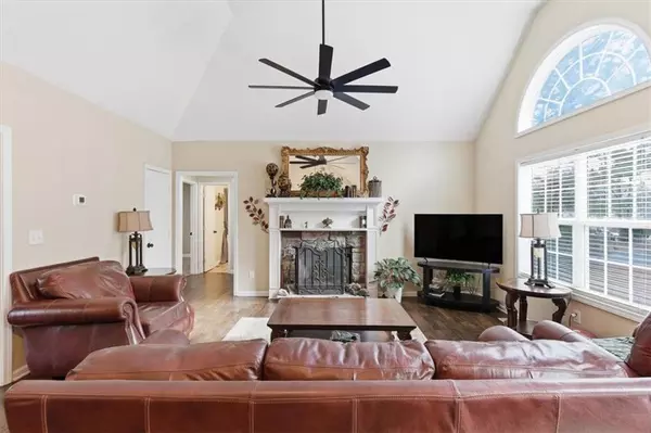 Calhoun, GA 30701,127 PRINCE ALBERT CT SW