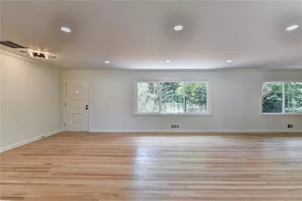 Sandy Springs, GA 30328,6085 GLENRIDGE DR