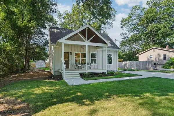 1036 Dell AVE SE, Smyrna, GA 30080