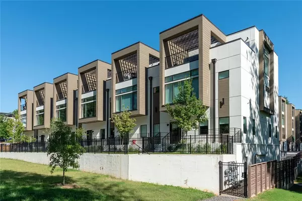 Atlanta, GA 30307,1099 North AVE NE #14