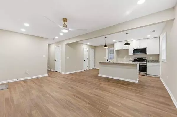 Atlanta, GA 30331,2332 Barge RD