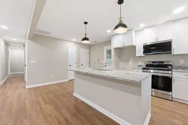 Atlanta, GA 30331,2332 Barge RD