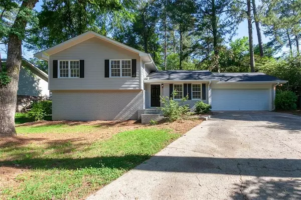 235 Windflower TRCE, Roswell, GA 30075