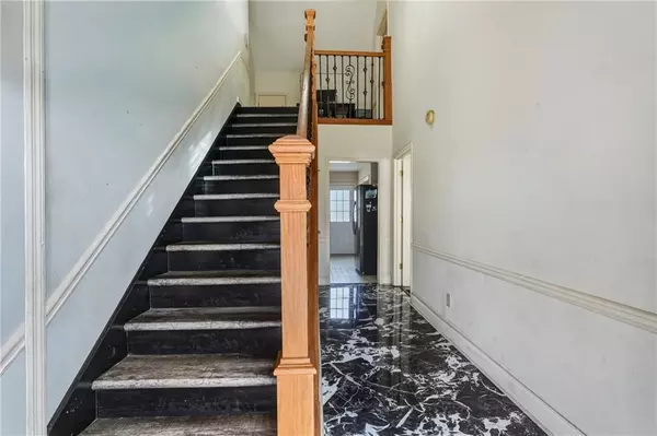 Canton, GA 30114,685 Dena DR