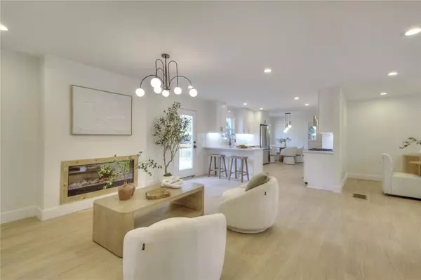 Atlanta, GA 30328,7235 Thornhill LN