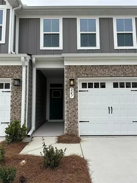 247 Salt Lake LN, Hoschton, GA 30548