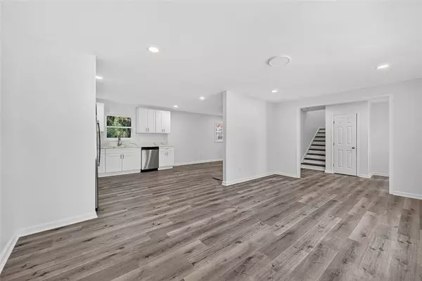 Atlanta, GA 30318,440 Larchmont DR NW