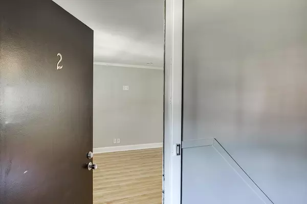 Atlanta, GA 30342,4282 Roswell RD NE #D2