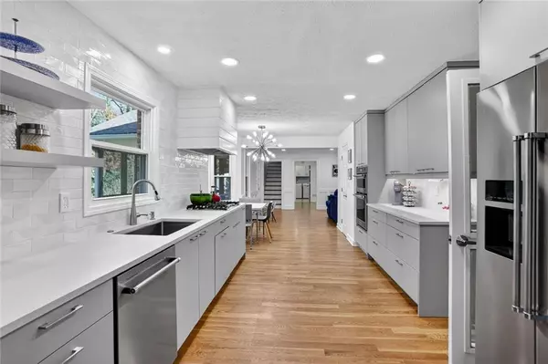 Tucker, GA 30084,2462 Midvale Forest DR