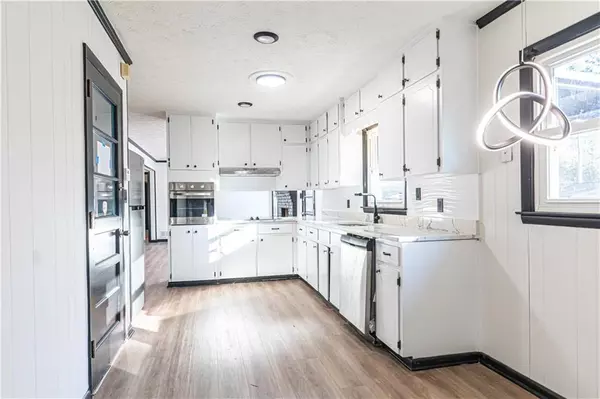 Conyers, GA 30013,2135 surrey TRL