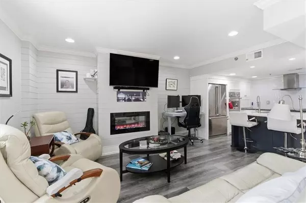 Atlanta, GA 30305,2855 PEACHTREE RD NE #124