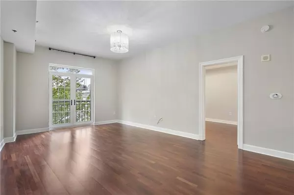 Atlanta, GA 30305,325 E Paces Ferry RD NE #313