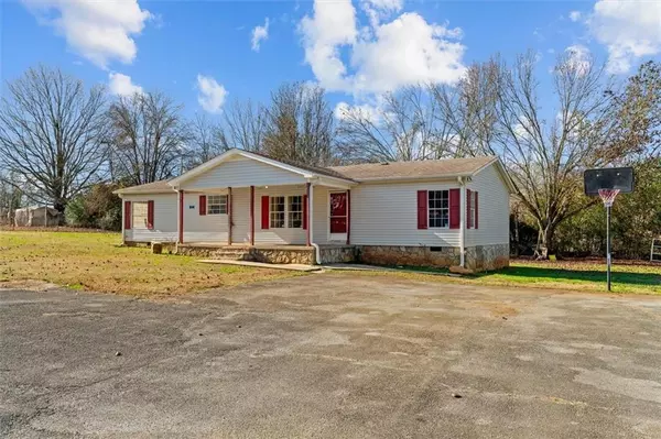 Chatsworth, GA 30705,214 Nassau CIR