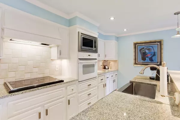 Atlanta, GA 30350,8900 Carroll Manor Dr