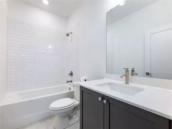 Roswell, GA 30076,525 Ashbury DR