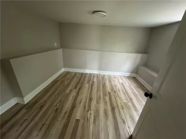 Atlanta, GA 30316,1691 Flat Shoals RD SE