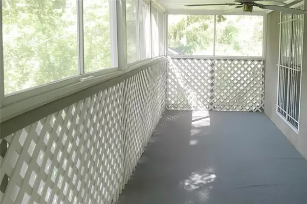 Atlanta, GA 30318,2332 Saint James DR NW