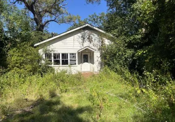 Bainbridge, GA 39819,704 E College ST