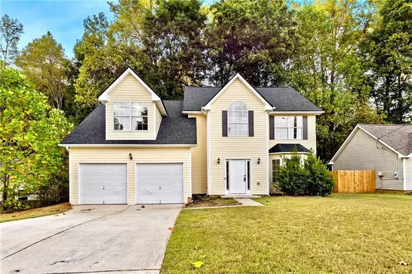 498 Pecan Wood CIR, Fairburn, GA 30213