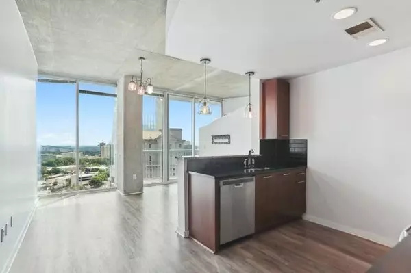 Atlanta, GA 30326,3324 Peachtree RD NE #2208