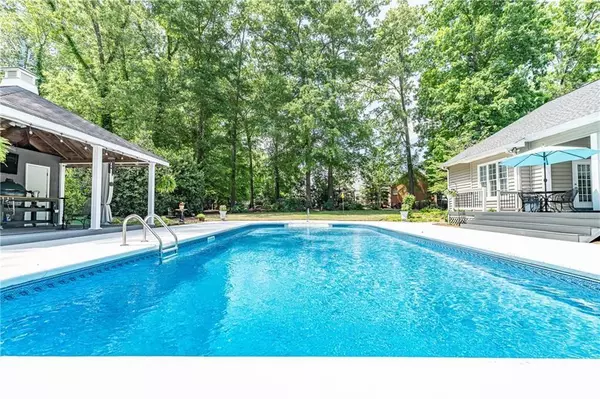 Calhoun, GA 30701,426 Fields Ferry DR NE