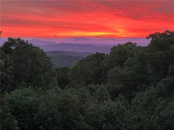 Blue Ridge, GA 30513,218 Chickadee DR