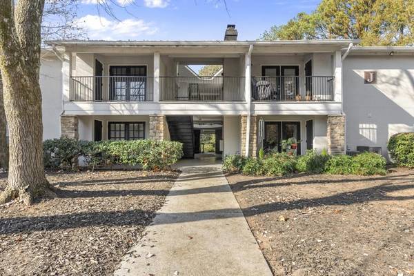 1150 Collier RD NW #J18, Atlanta, GA 30318