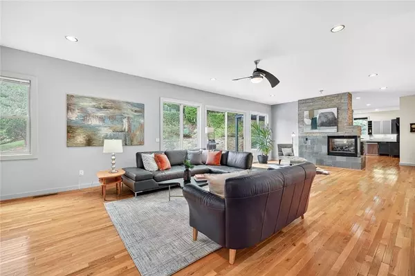 Sandy Springs, GA 30342,4812 Lake Forrest DR