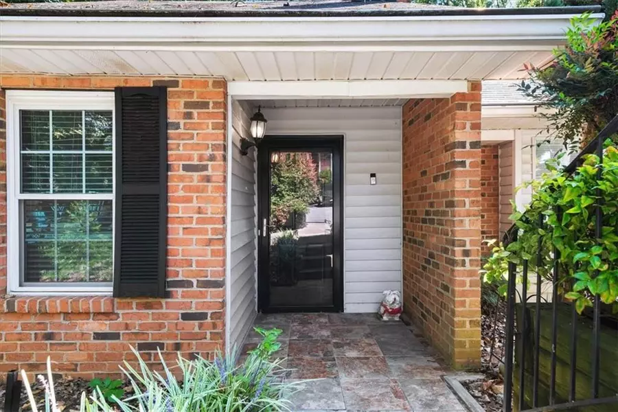 1195 Minhinette DR #J, Roswell, GA 30075