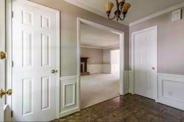 Sandy Springs, GA 30350,637 CORBIN LAKE CT