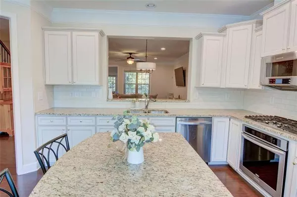 Atlanta, GA 30329,1660 Woodbridge LN NE