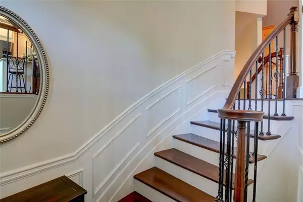 Atlanta, GA 30329,1660 Woodbridge LN NE