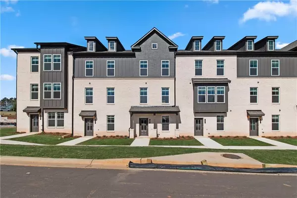 210 Daybreak LN, Newnan, GA 30265