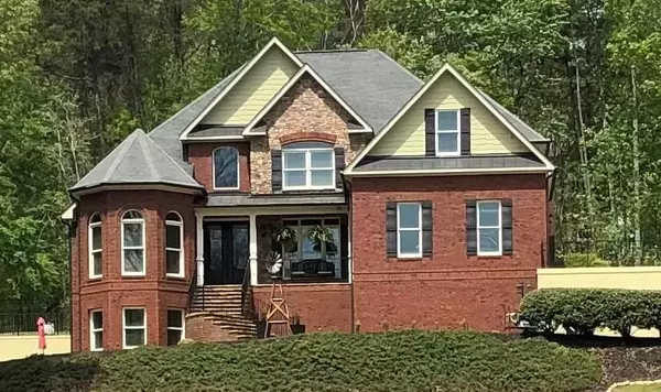 351 Shoals LN, Clarkesville, GA 30523