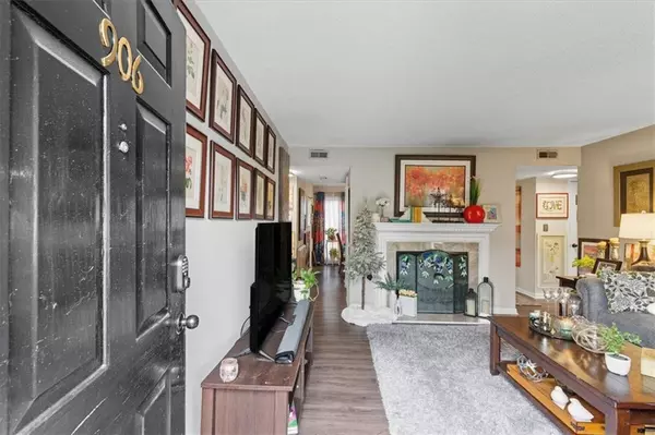 1166 BOOTH RD SW, Marietta, GA 30008