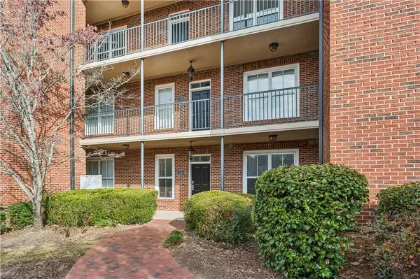 Roswell, GA 30075,3120 Overland DR