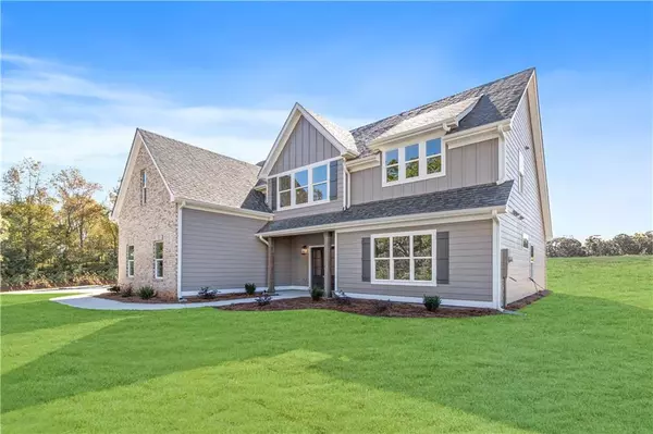 102 Red Oak LN, Carrollton, GA 30116