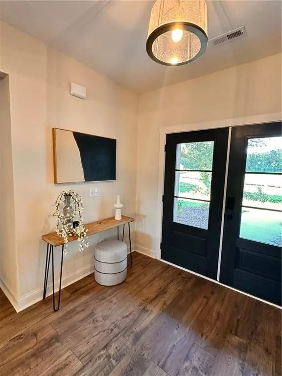 Carrollton, GA 30116,102 Red Oak LN