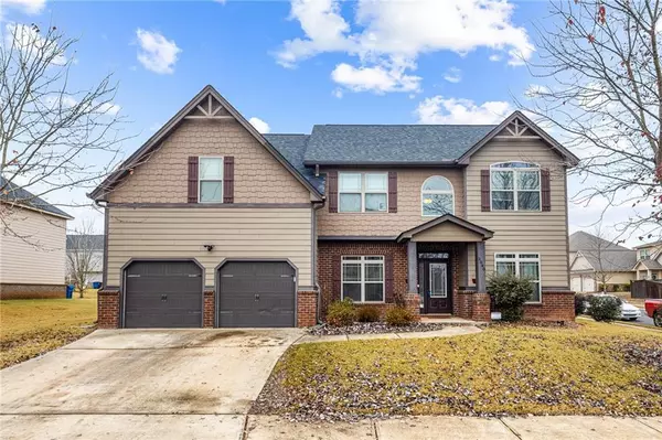 2040 Dickons Garden LN, Mcdonough, GA 30253