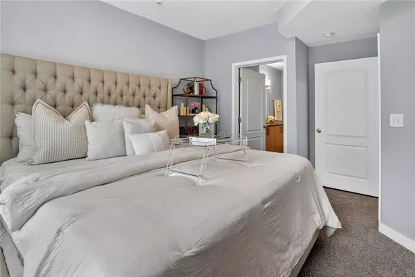 Atlanta, GA 30363,390 17th ST NW #3061