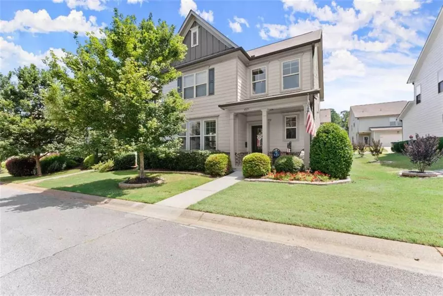 6021 Harbour Mist DR, Flowery Branch, GA 30542