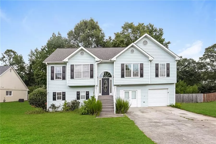 2320 Huntington DR, Loganville, GA 30052