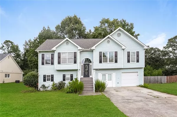 2320 Huntington DR, Loganville, GA 30052