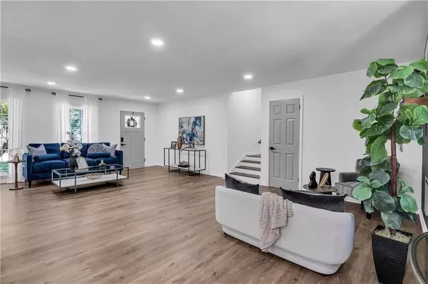 Marietta, GA 30067,723 Monticello Way SE