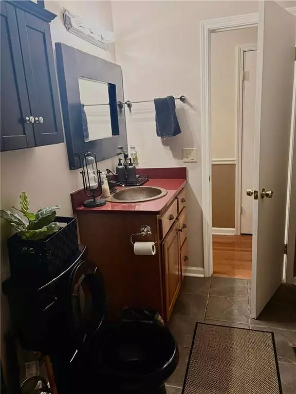 Gainesville, GA 30501,3842 Skyline DR