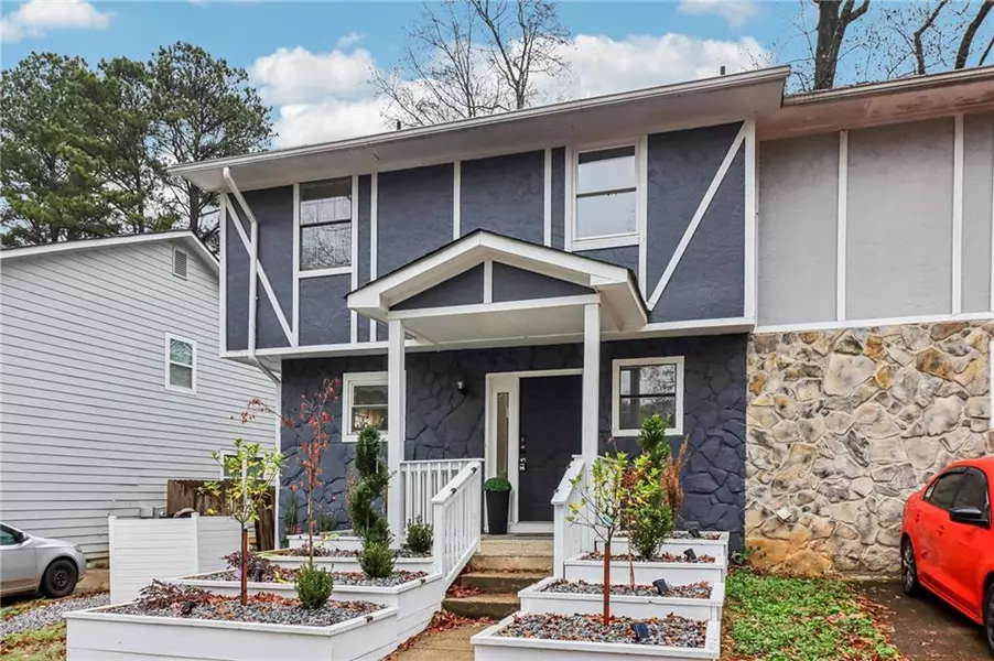 1138 Falling Water DR SE, Smyrna, GA 30080