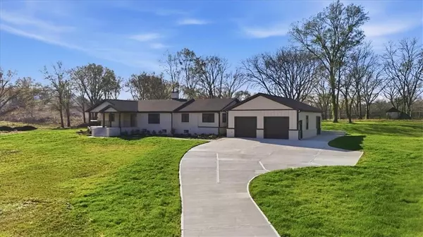 Taylorsville, GA 30178,32 Church ST