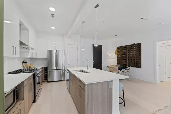 Atlanta, GA 30308,775 Juniper ST NE #107