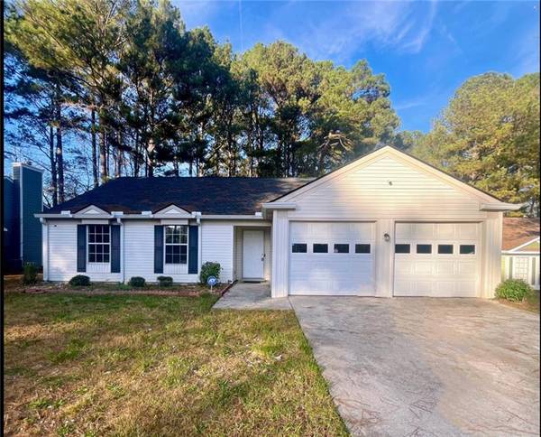 1350 Birdsong LN, Hampton, GA 30228